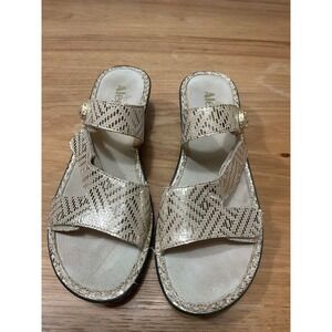 Alegria PG Lite Gold Metallic Leather Wedge Sandals Crystal Accent Women 39